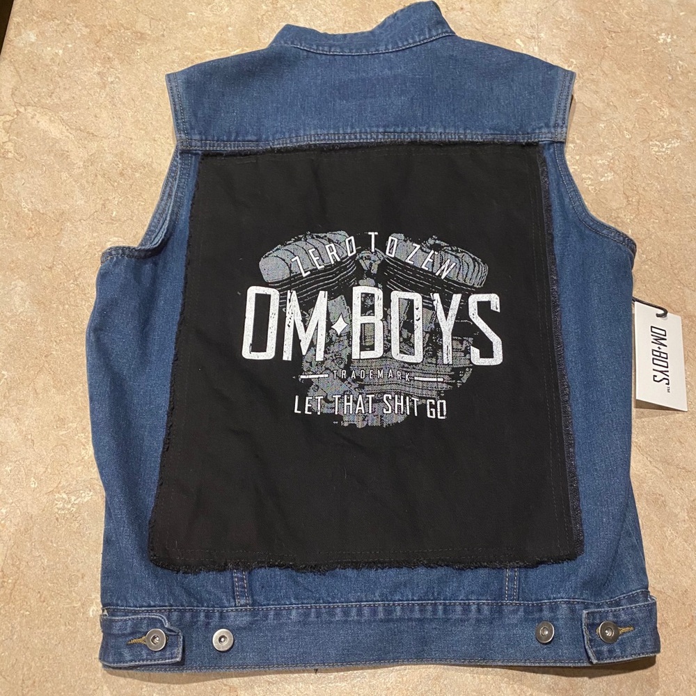 Om Boys Jean Vest. Size M new with tags